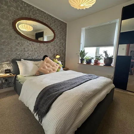Private Room In A Stylish Flat London Exterior photo